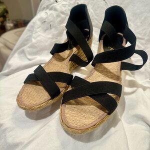 Ralph Lauren Women’s Cortney Espadrille Practically New!